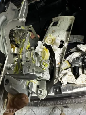 ремонт замка багажника Honda Accord Wagon